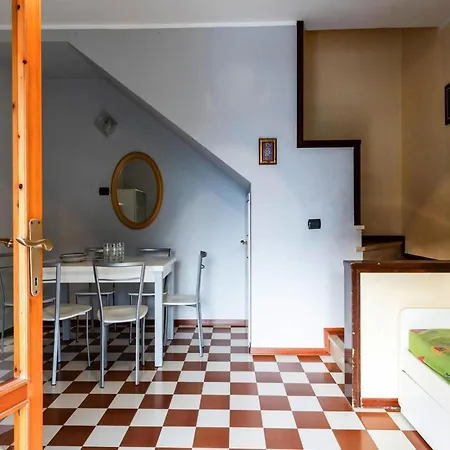 Villaggio Danubio, * 比比翁